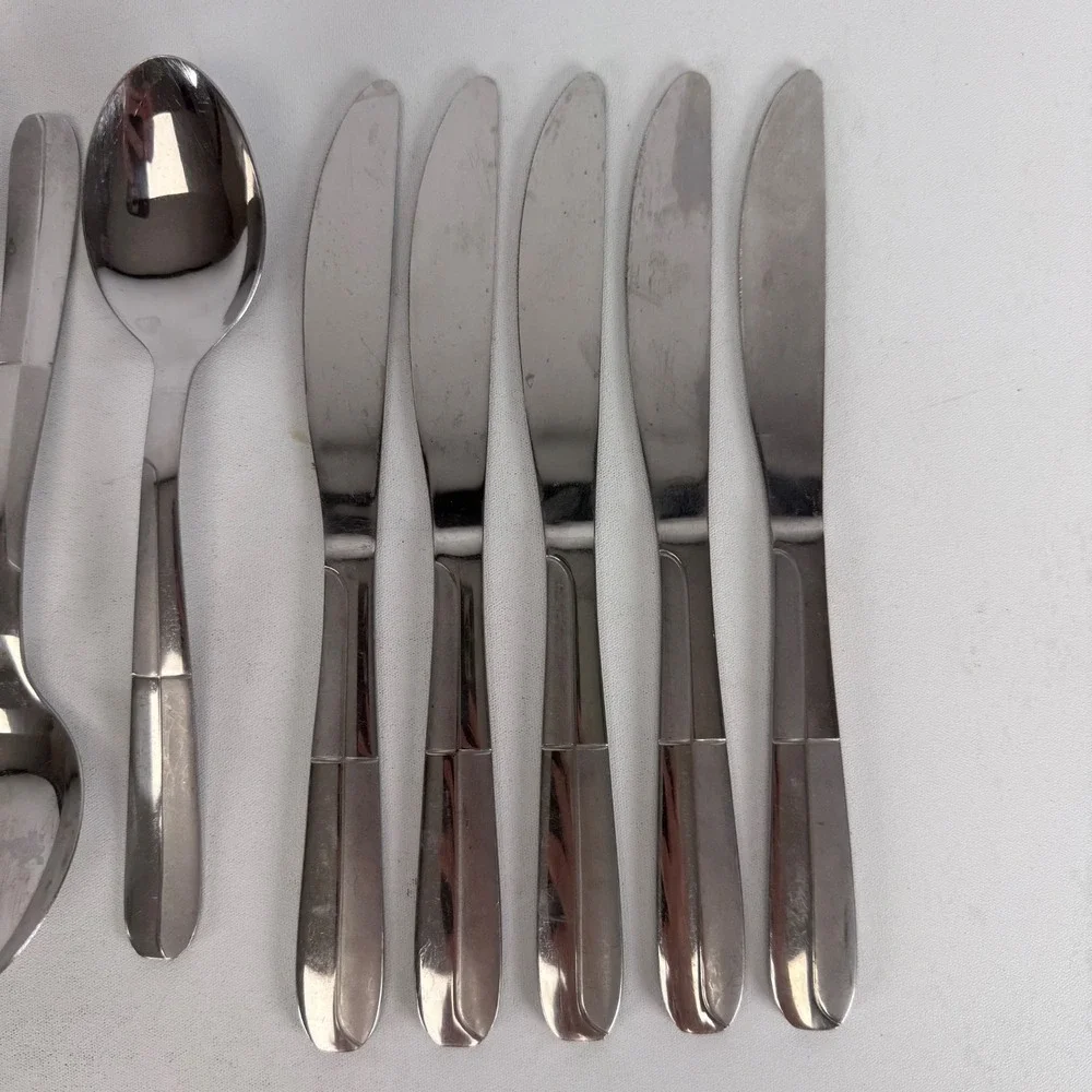 Mixed lot of 19 pc CAMBRIDGE CBS 176 Stainless Flatware Set